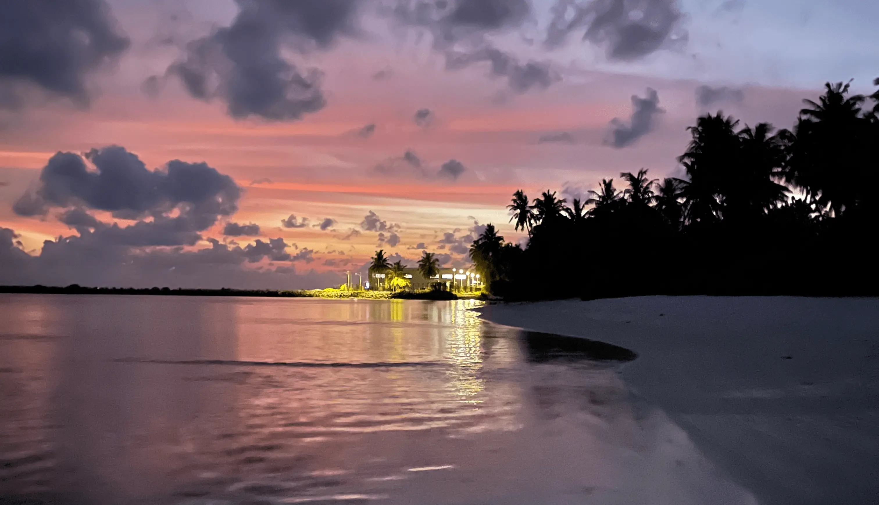 Kudahuvadhoo Sunrise Beach